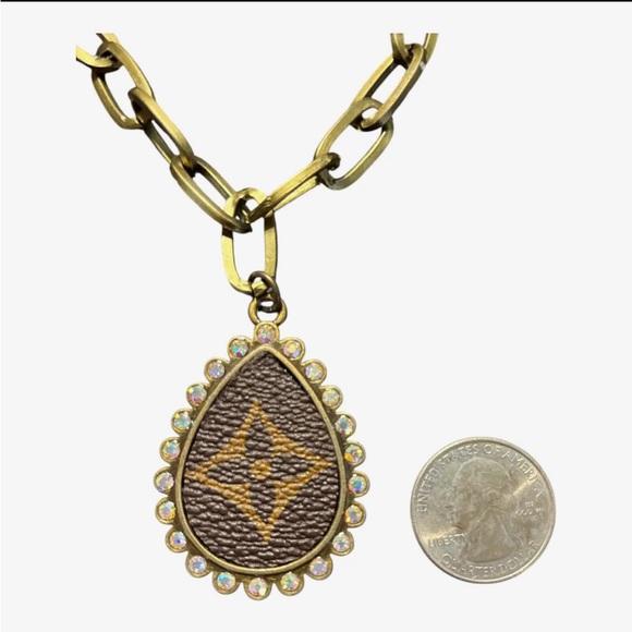 Teardrop Rhinestone Necklace - Picture 2 of 5